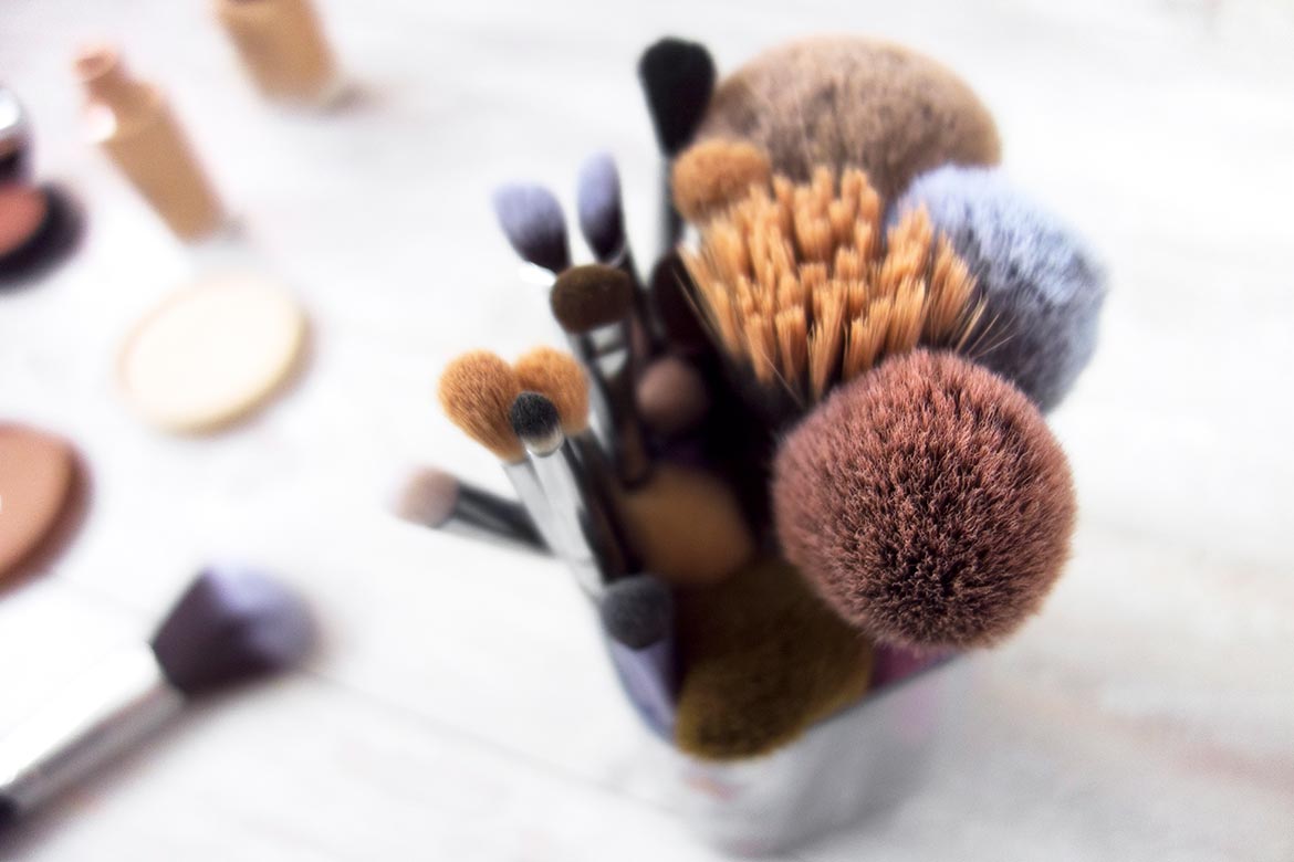 This All-In-One Makeup Palette Makes Packing So Much Easier