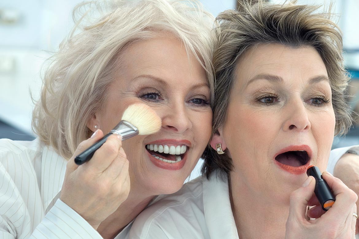 Helen Mirren’s MUA Reveals Her 9 Best Tips for Wearing Makeup Over 50